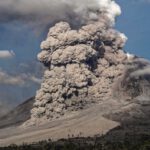 Pyroklastischer Strom am Sinabung Vulkan auf Sumatra. © Marc Szeglat